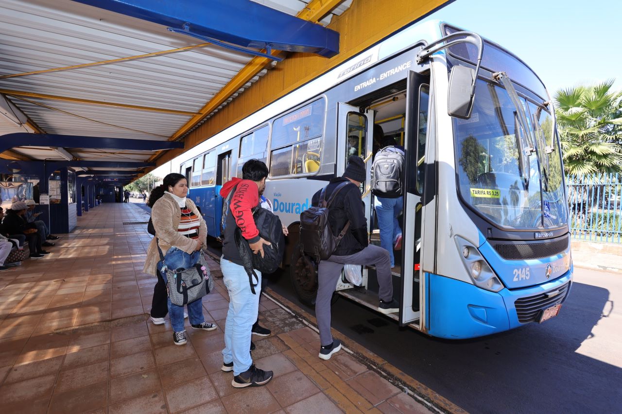 prefeitura-disponibiliza-onibus-gratuito-para-a-46a-festa-junina-de-dourados-–-portal-prefeitura-de-dourados