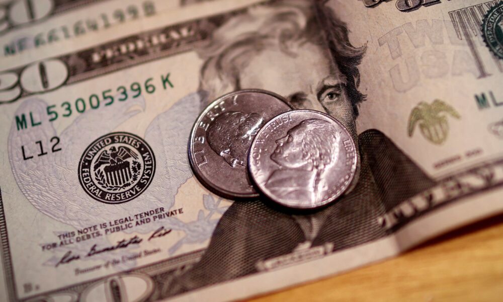 dolar-fica-estavel,-apesar-de-conflito-entre-israel-e-ira