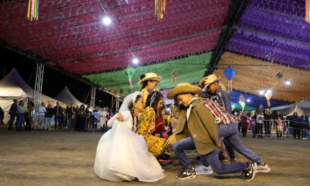 criatividade-e-ritmos-nas-quadrilhas-abrilhantam-o-segundo-dia-da-festa-junina-de-dourados-–-portal-prefeitura-de-dourados