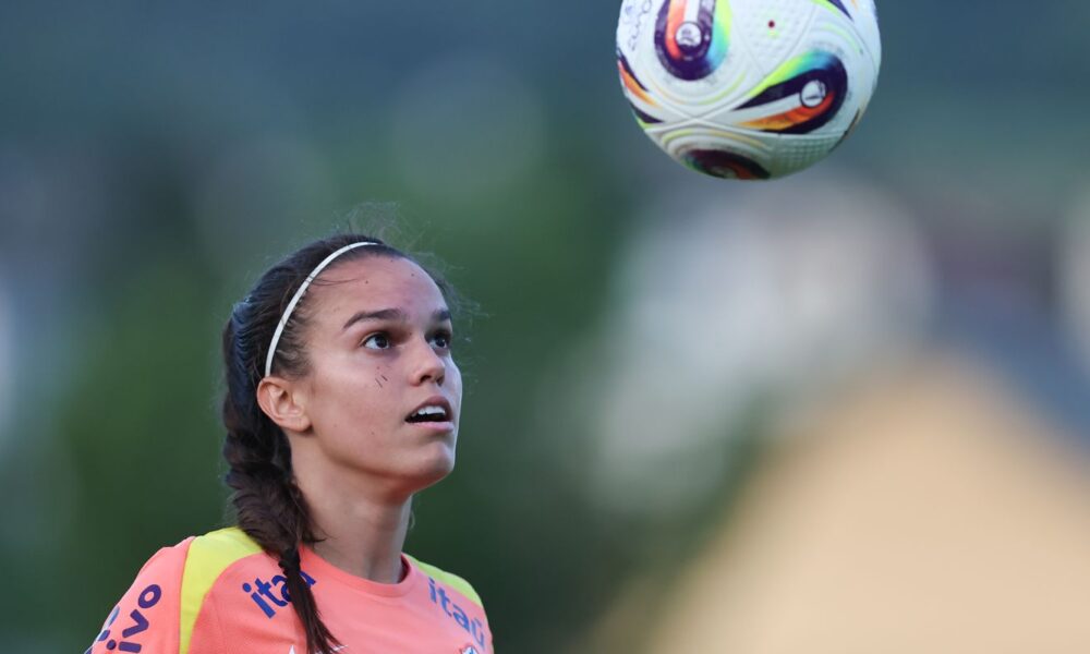 lesao-tira-meio-campista-ana-vitoria-da-disputa-da-copa-america