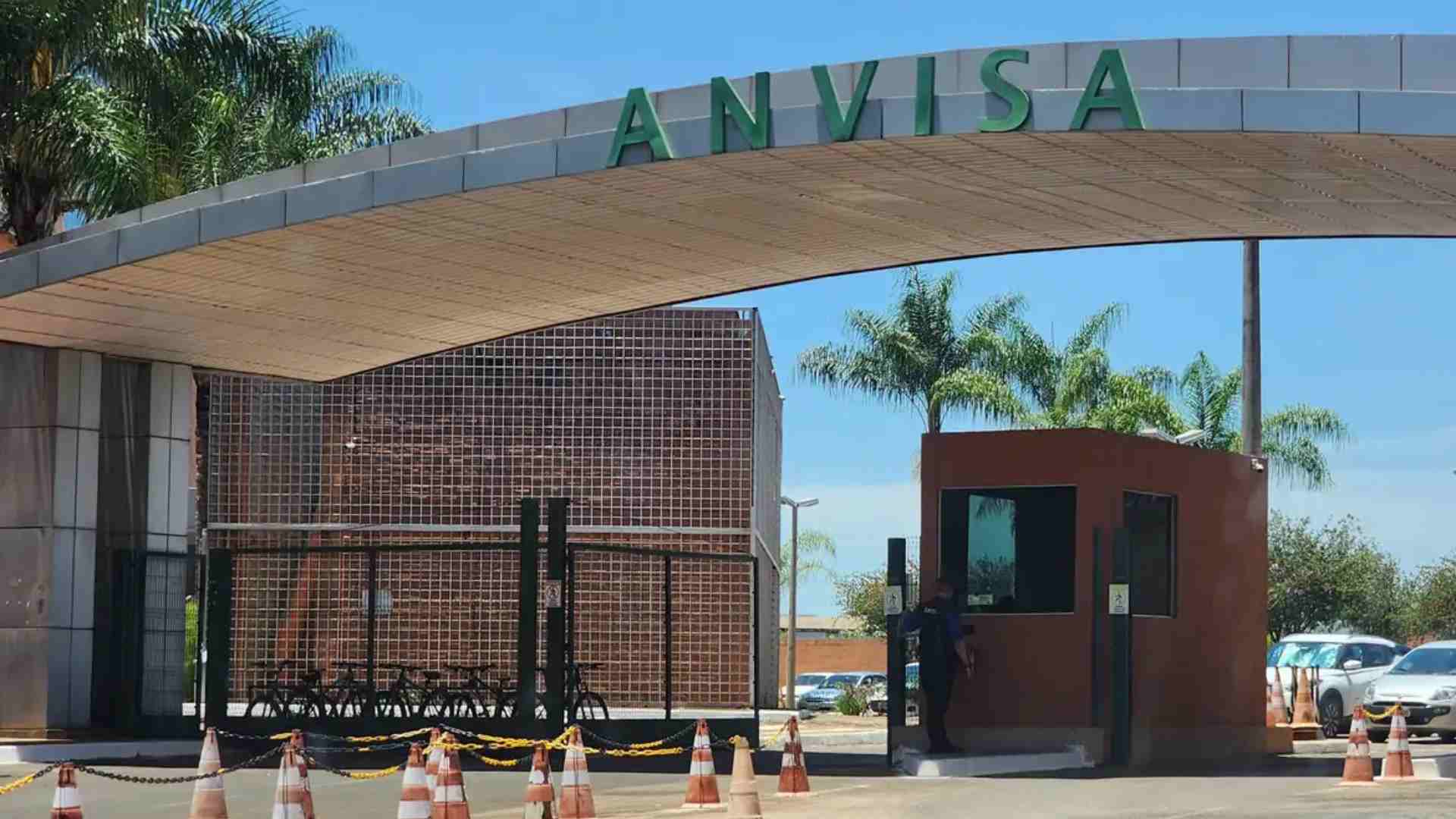 anvisa-alerta-sobre-uso-do-formol-como-alisante-de-cabelos
