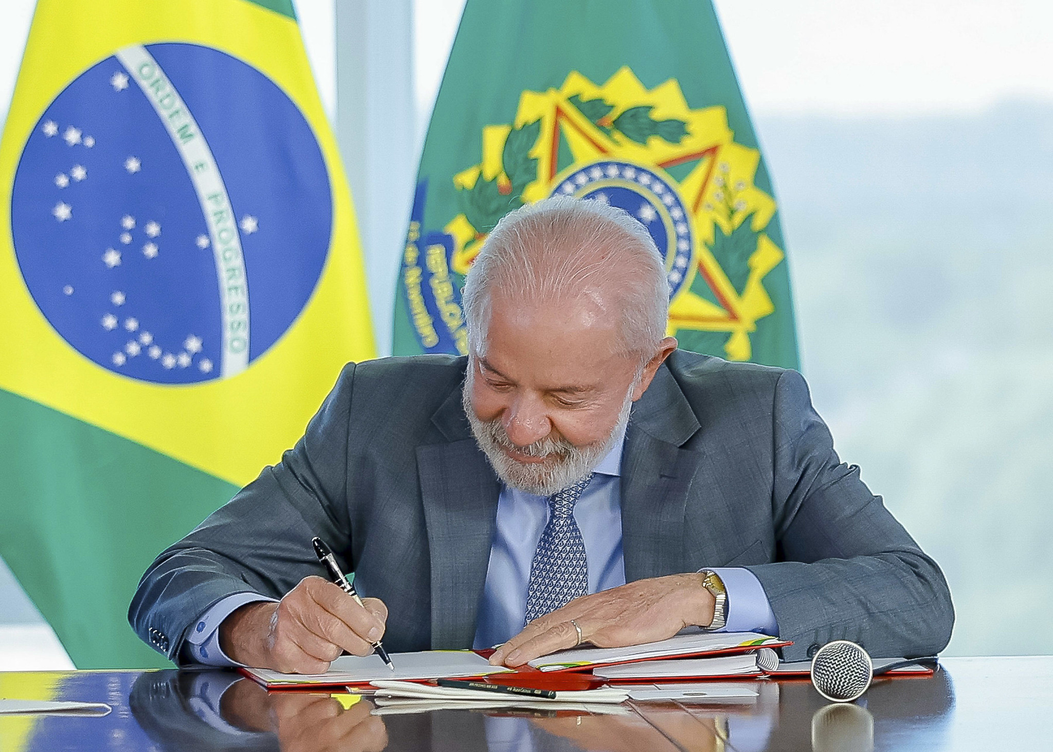 lula-prepara-pronunciamento-em-rede-nacional-para-responder-a-tarifa-de-trump