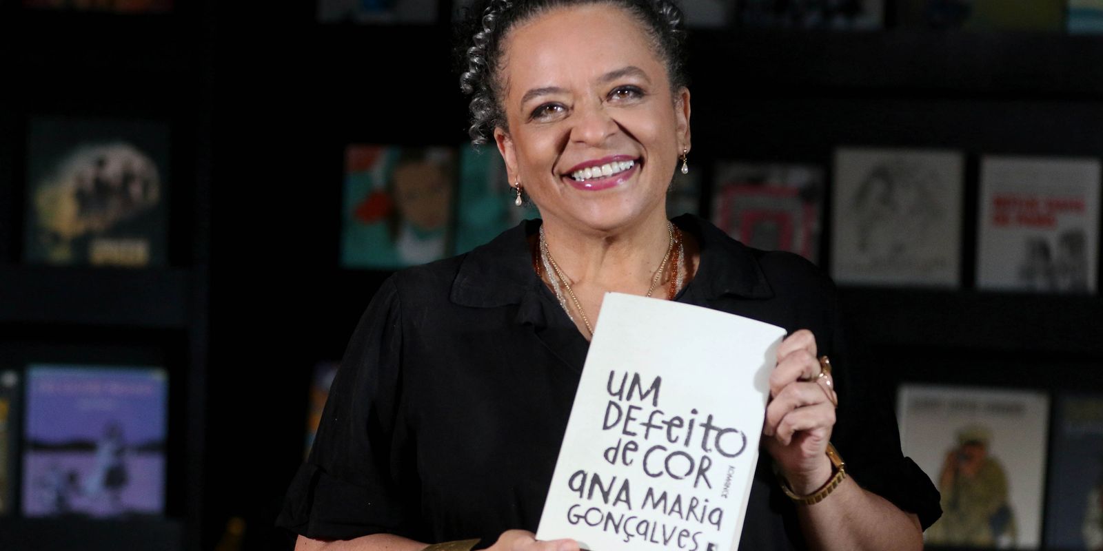 abl-elege-ana-maria-goncalves,-primeira-mulher-negra-a-virar-imortal