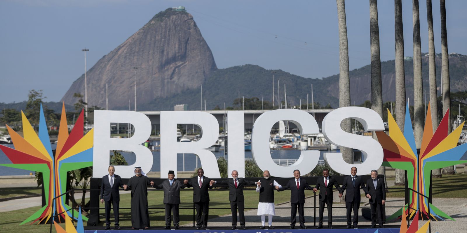 sancao-de-trump-contra-brasil-e-chantagem-politica-e-mira-o-brics