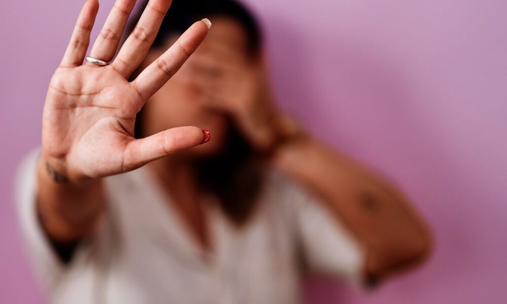 camara-proibe-aproximacao-de-agressor-com-consentimento-da-vitima