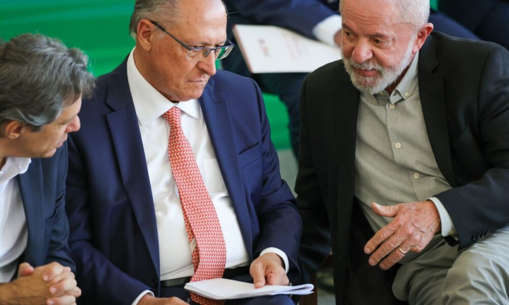 governo-vai-trabalhar-para-reverter-taxacao-dos-eua,-diz-alckmin