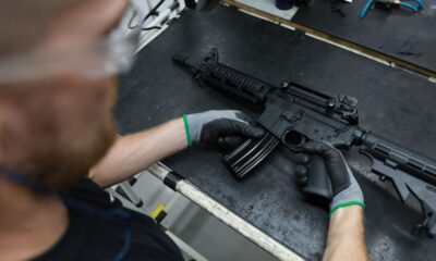 pm-do-rio-apreende-fuzis-e-granadas-em-acao-contra-o-crime-organizado