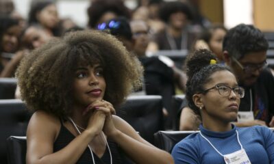 pos-graduacao-“ainda-e-concentrada-na-populacao-branca”,-aponta-estudo