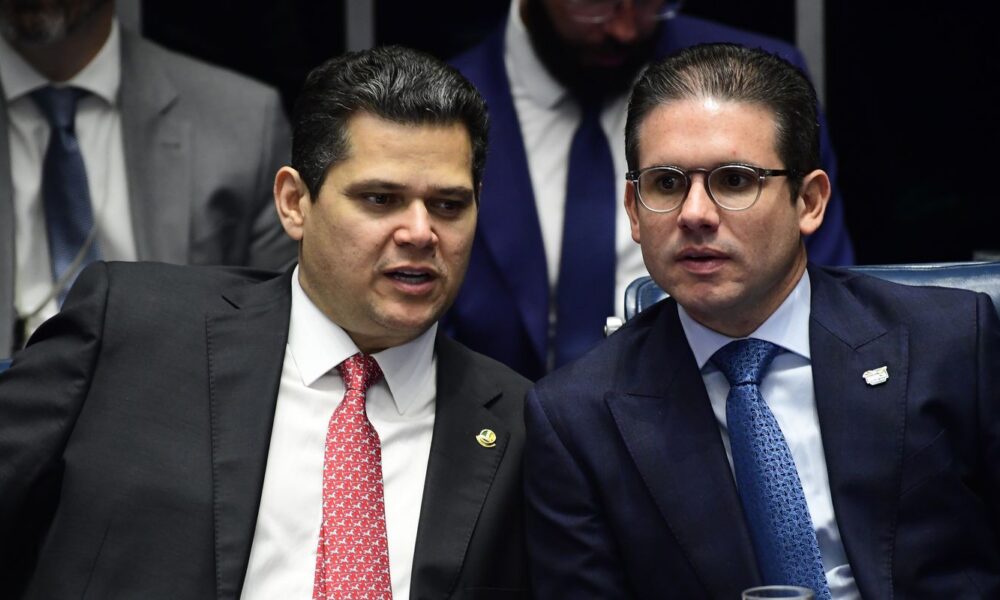 chefes-do-senado-e-da-camara-falam-em-uniao-contra-“agressao”-dos-eua