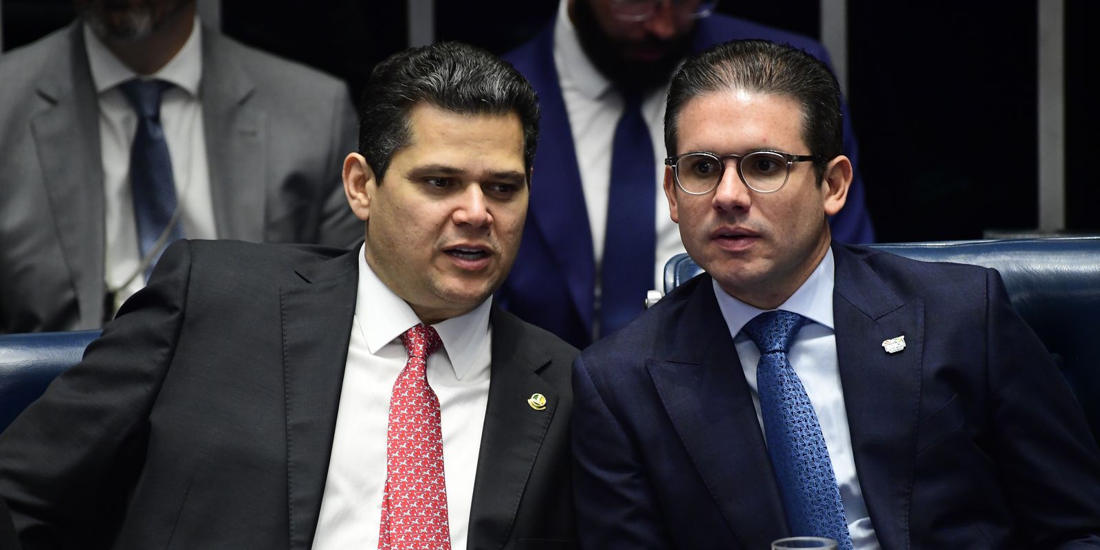 chefes-do-senado-e-da-camara-falam-em-uniao-contra-“agressao”-dos-eua