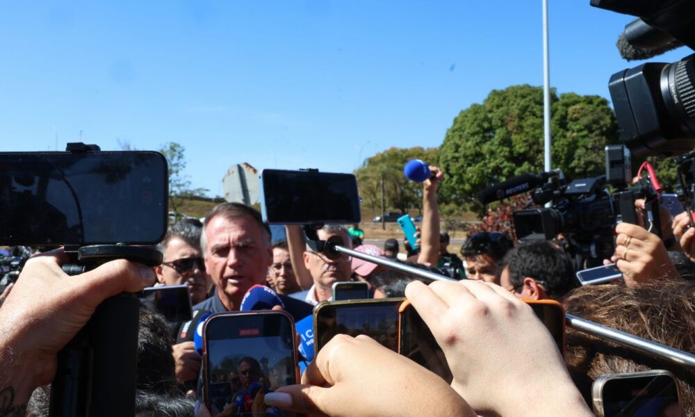 defesa-diz-que-medidas-contra-bolsonaro-sao-severas