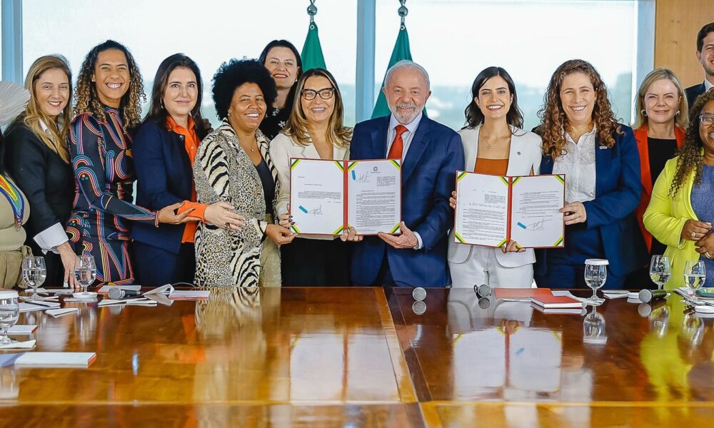 lula-sanciona-cota-de-30%-para-mulheres-em-conselhos-de-estatais
