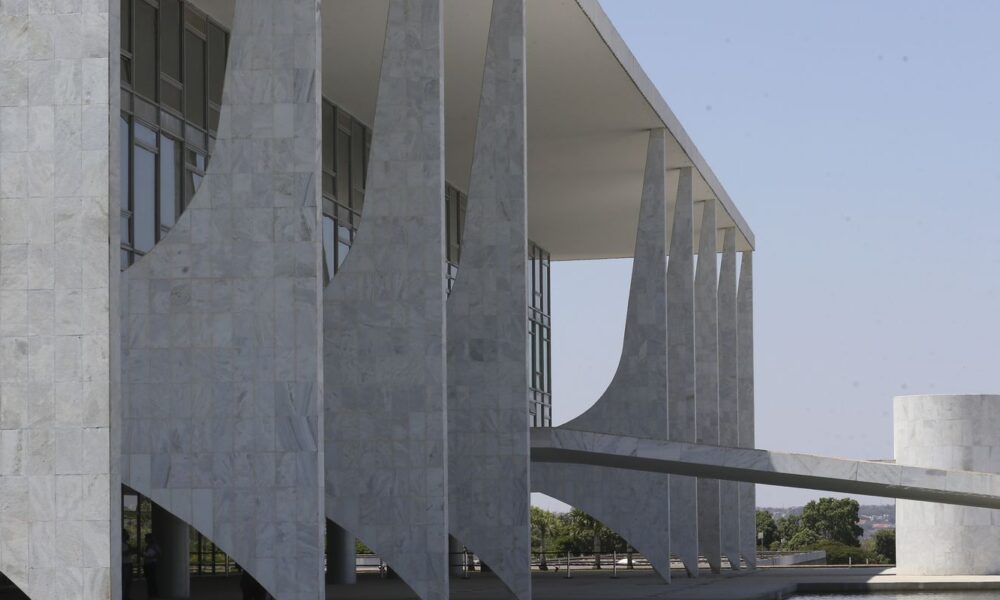 decreto-garante-direito-ao-cuidado-como-trabalho-essencial