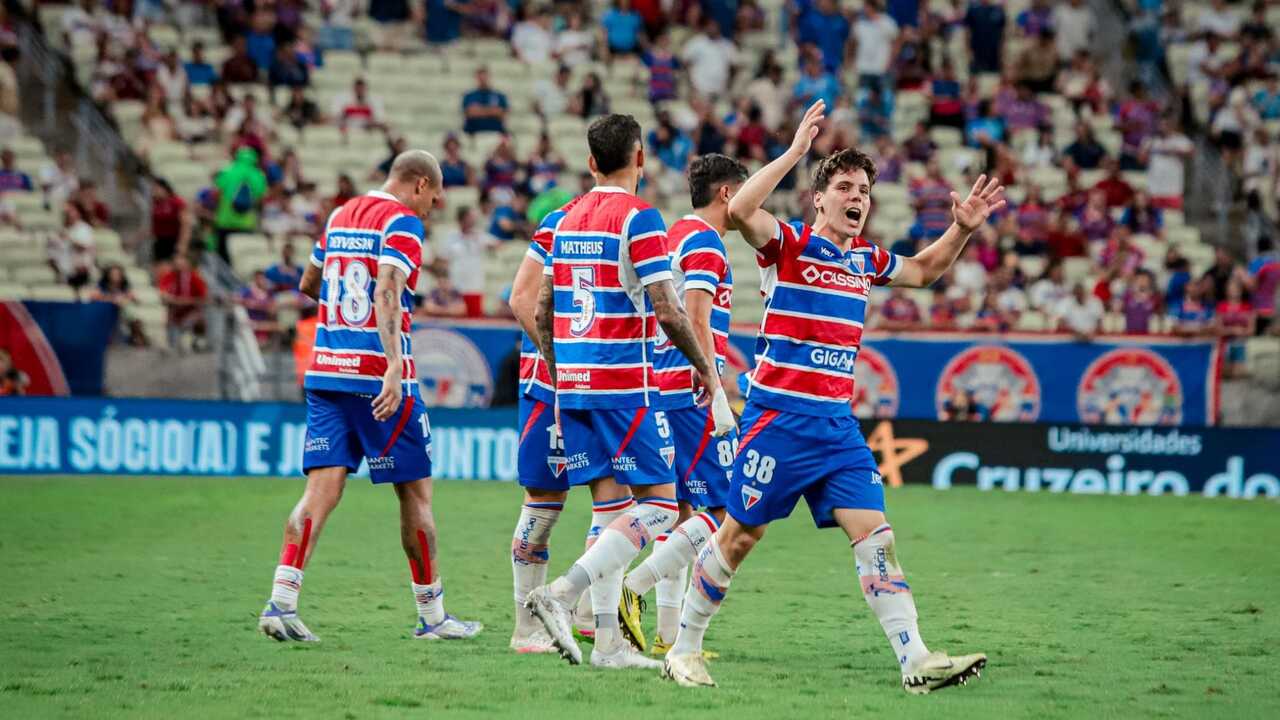 fortaleza-vence-red-bull-bragantino-e-da-passo-importante-na-luta-contra-o-rebaixamento