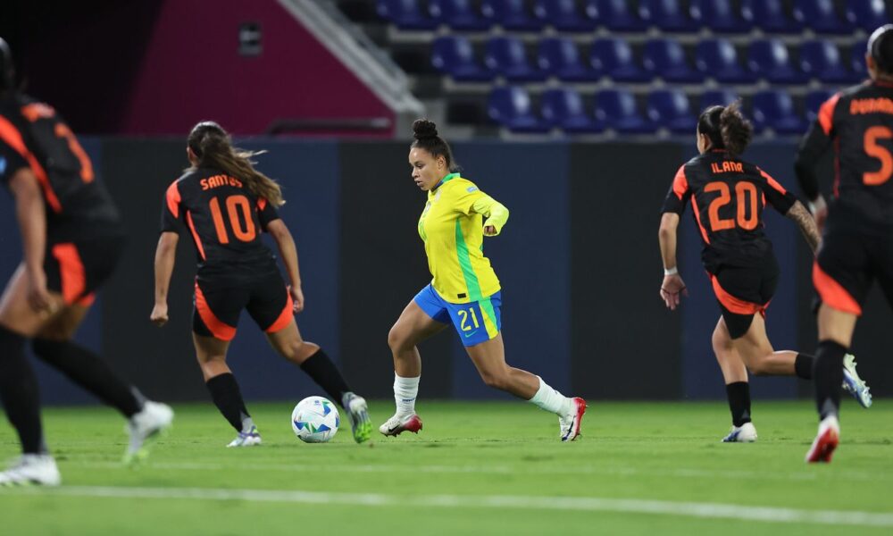 com-10,-brasil-segura-a-colombia-e-avanca-em-1o-na-copa-america