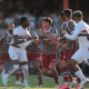 sao-paulo-aproveita-erros-do-fluminense,-se-segura-no-fim-e-vence-a-3a-seguida-no-brasileirao