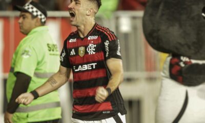 flamengo-vence-o-galo-e-e-o-novo-lider-do-campeonato-brasileiro