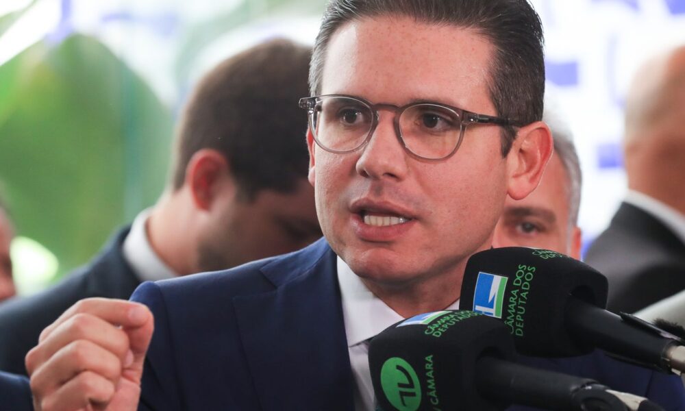 hugo-motta-critica-sancoes-estrangeiras-a-membros-dos-tres-poderes