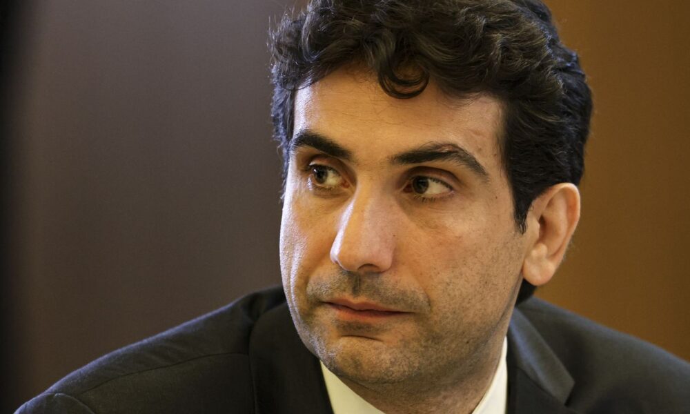 pix-deve-permanecer-sob-gestao-publica,-diz-galipolo