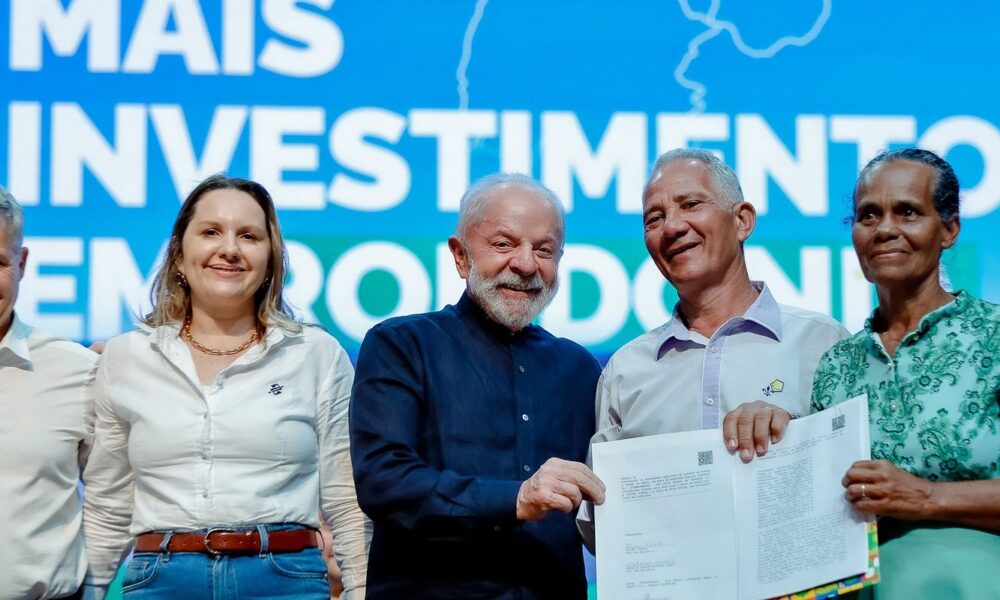 bolsonaro-esta-tendo-o-direito-de-se-defender,-diz-lula