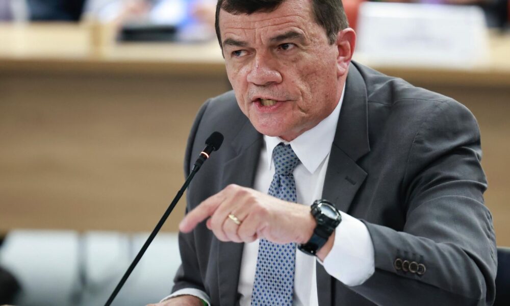 defesa-alega-que-ex-ministro-atuou-“ativamente”-contra-golpe-de-estado