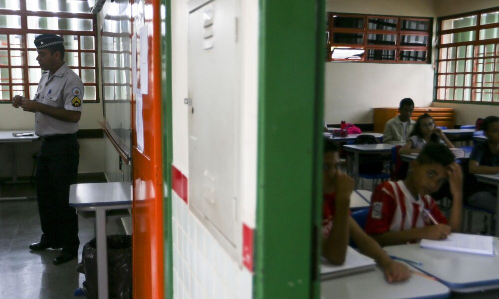 justica-libera-contratacao-de-pms-para-escolas-civico-militares-em-sp