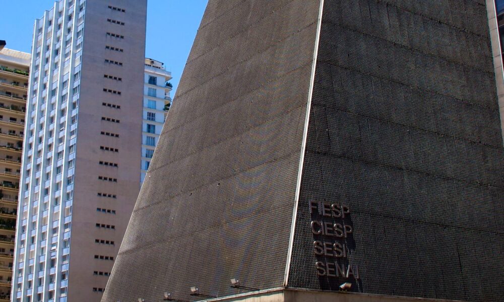 com-tarifaco-dos-eua,-fiesp-mantem-projecao-de-alta-do-pib-em-2,4%