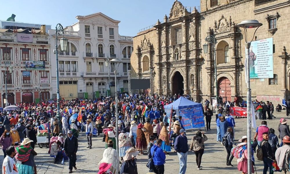 bolivia-vai-as-urnas-com-direita-favorita-e-23%-dos-votos-indefinidos