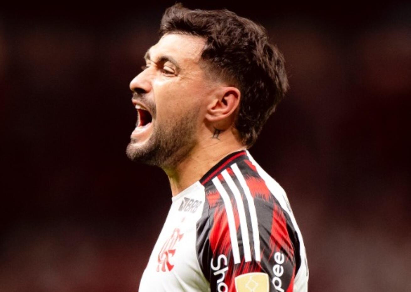 flamengo-vence-inter-e-avanca-as-quartas-da-libertadores-apos-atraso-por-papeis-no-beira-rio