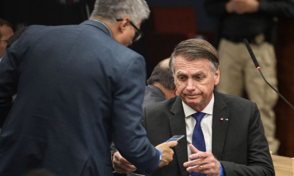 pf-diz-que-bolsonaro-teve-acesso-a-defesa-de-general-mario-fernandes
