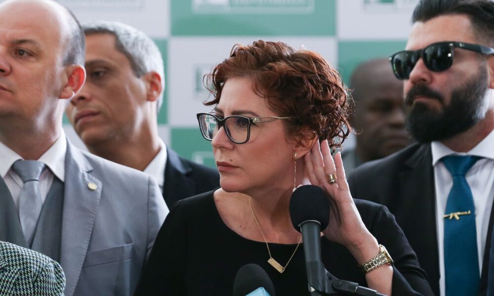 por-9-votos-a-2,-zambelli-e-condenada-pela-segunda-vez-no-stf 
