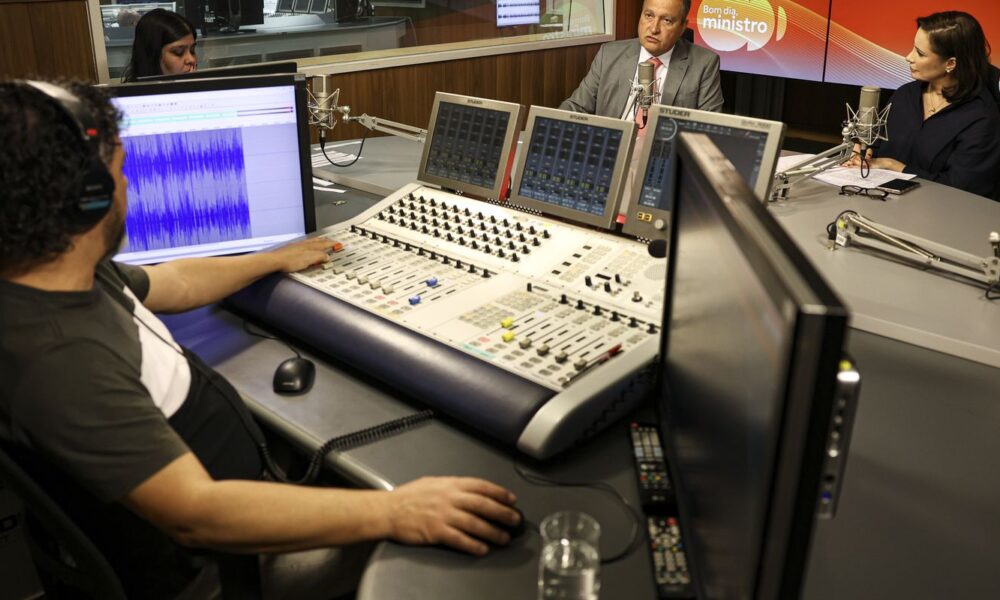 governo-quer-coibir-concorrencia-desleal-de-big-techs,-diz-rui-costa