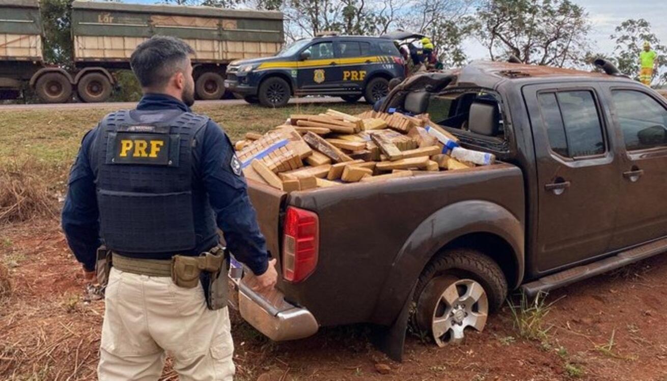 prf-apreende-703-kg-de-maconha-na-br-163