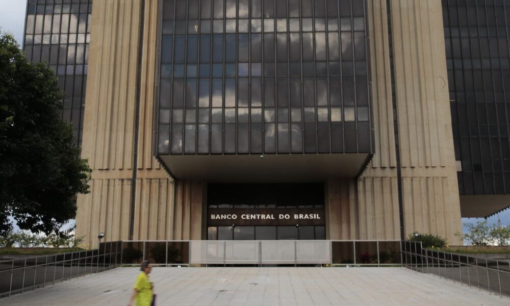 mercado-financeiro-projeta-pib-de-2,16%-em-2025