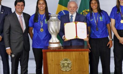 lula-diz-que-enviara-projeto-de-lei-para-incentivar-futebol-feminino