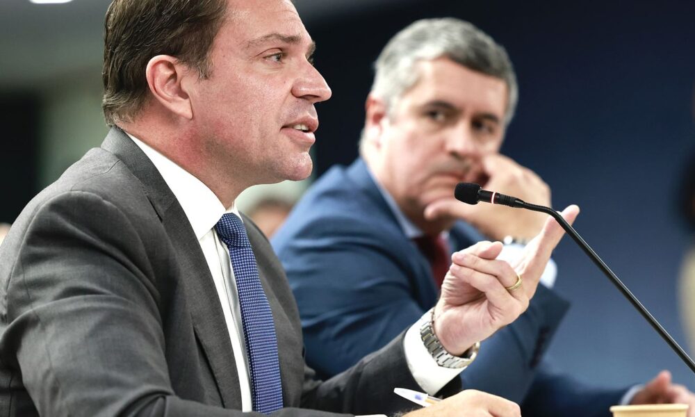 trama-golpista:-fux-vota-pela-absolvicao-de-ex-diretor-da-abin