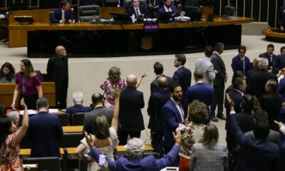 motta-anuncia-votacao-de-urgencia-para-projeto-de-anistia-a-golpistas