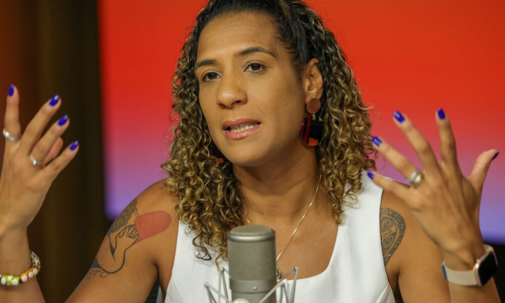 ministra-pede-apoio-para-implementar-propostas-publicas