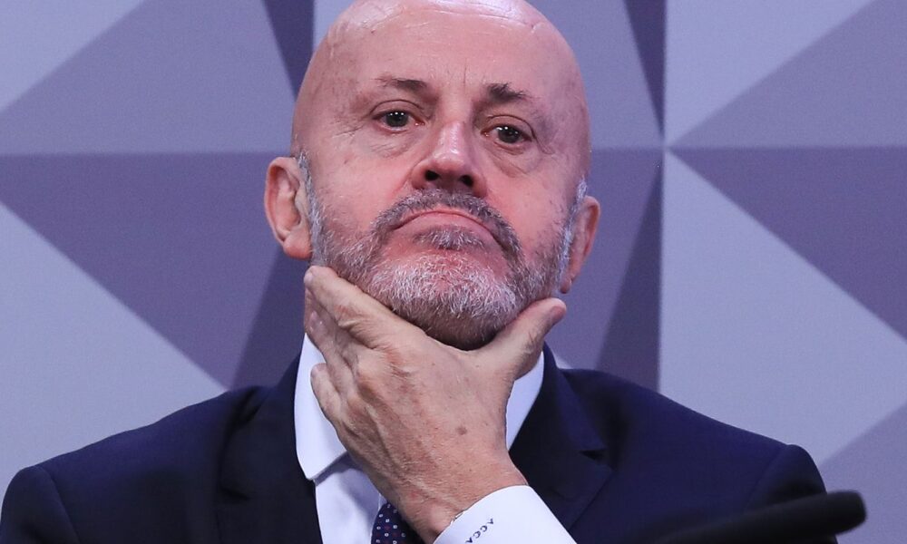 “careca-do-inss”-promete-entregar-a-pf-documentos-que-provam-inocencia