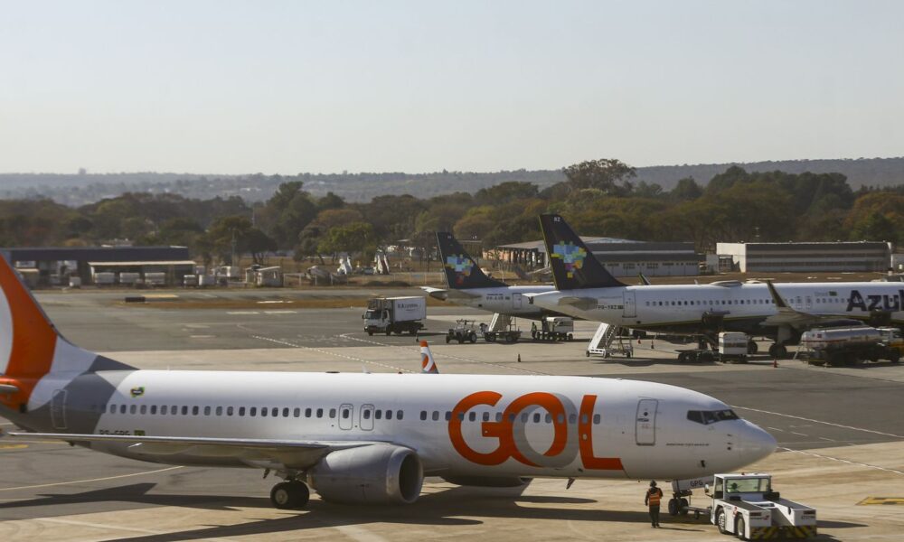 gol-e-azul-encerram-acordo-de-cooperacao-comercial