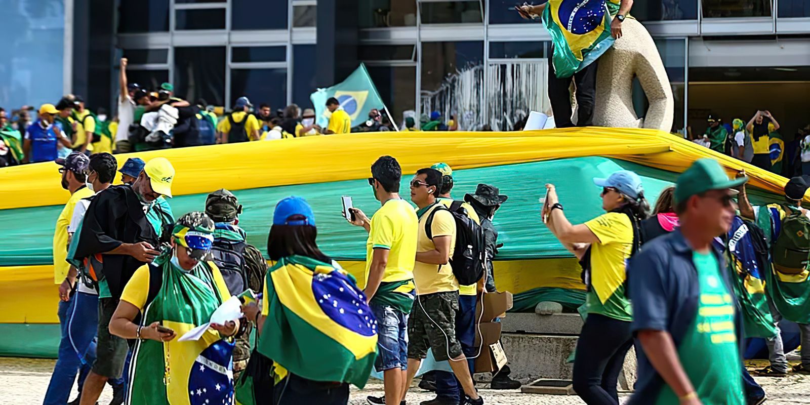 cientista-politico-ve-onda-bolsonarista-enfraquecida-apos-condenacao