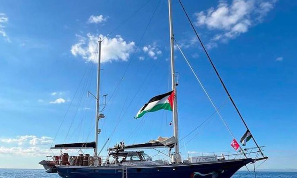 primeiro-integrante-solto-da-flotilha-global-sumud-denuncia-violencia