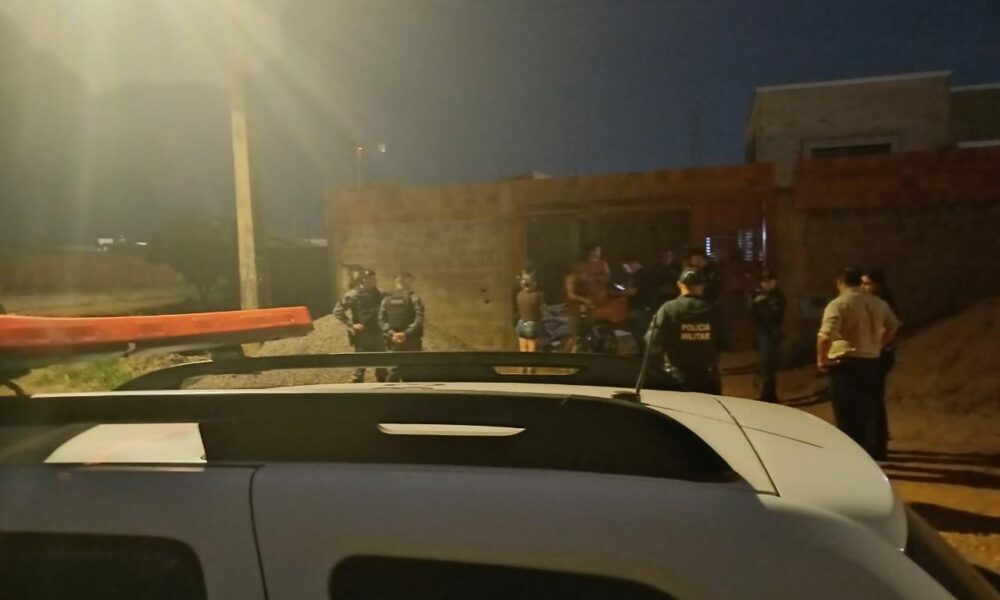 idoso-e-morto-e-encontrado-enterrado-em-cova-rasa-dentro-de-residencia