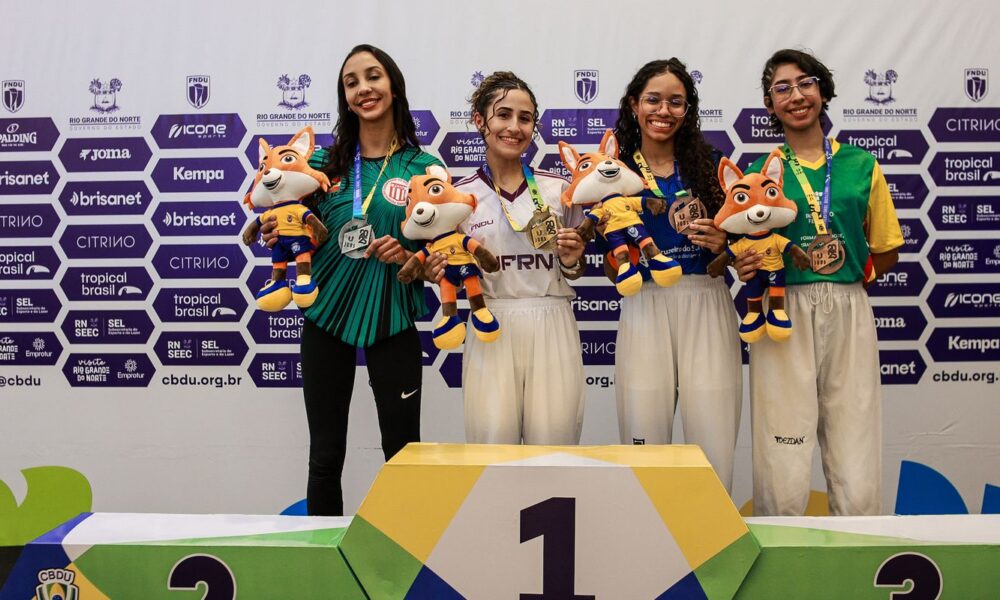 atleta-do-taekwondo-se-despede-de-seu-ultimo-jubs-com-tricampeonato
