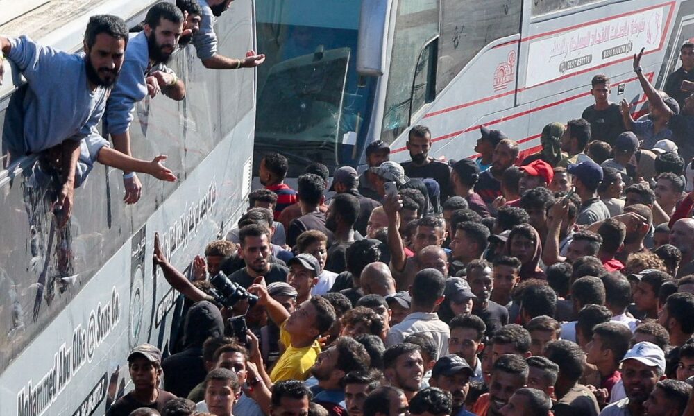 israel-comeca-a-libertar-presos-palestinos