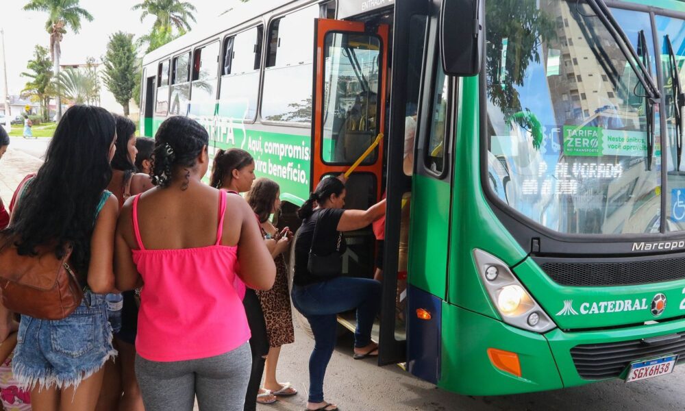 setor-de-servicos-cresce-0,1%-em-agosto-e-amplia-recorde
