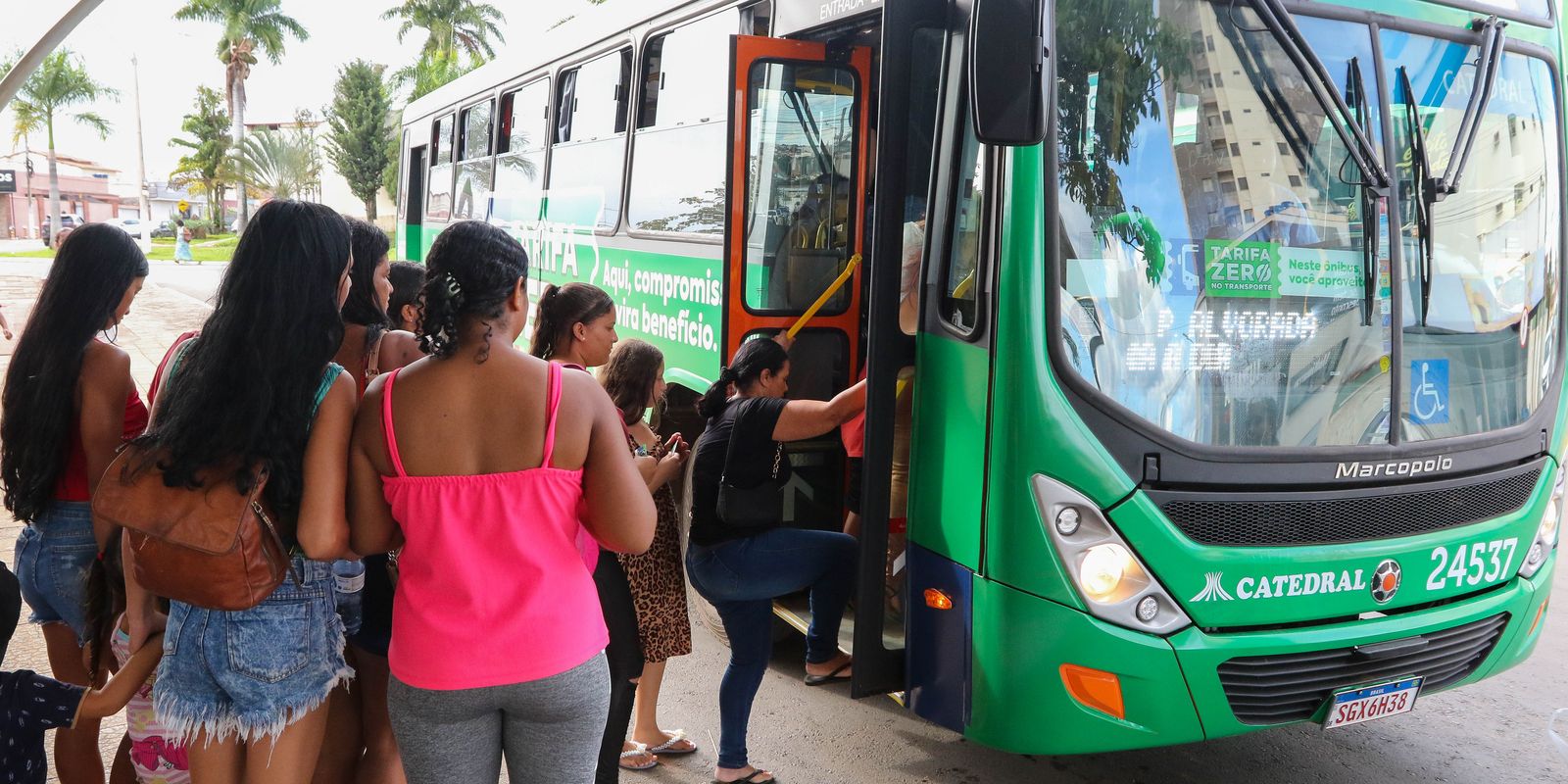 setor-de-servicos-cresce-0,1%-em-agosto-e-amplia-recorde
