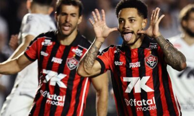 triunfo-do-vitoria-embola-luta-contra-rebaixamento-no-brasileirao