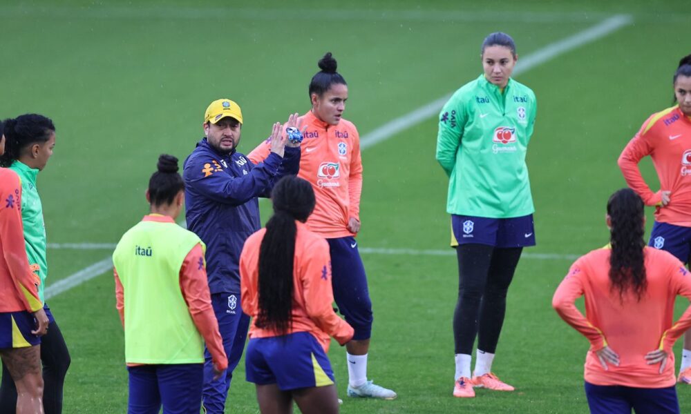 selecao-feminina-realiza-primeiro-treino-para-amistosos-na-europa
