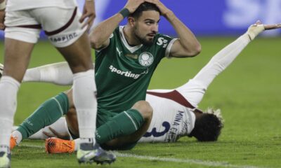 palmeiras-sente-altitude-de-quito,-joga-mal-e-perde-de-3-a-0-para-ldu